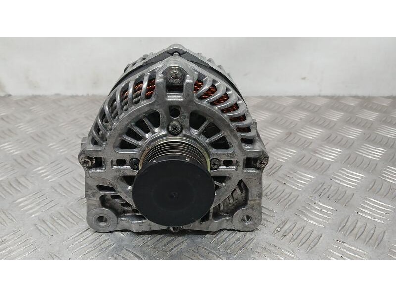 Recambio de alternador para renault megane iii berlina 5 p dynamique referencia OEM IAM 231000024R MITSUBISHI A002TX0481