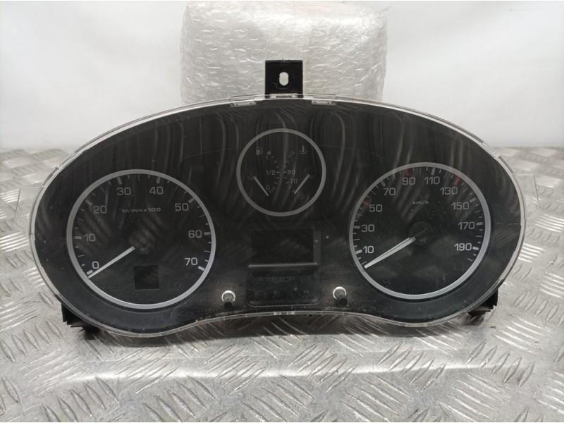 Recambio de cuadro instrumentos para peugeot partner tepee referencia OEM IAM 9801641580 503001316352 MAGNETI MARELLI