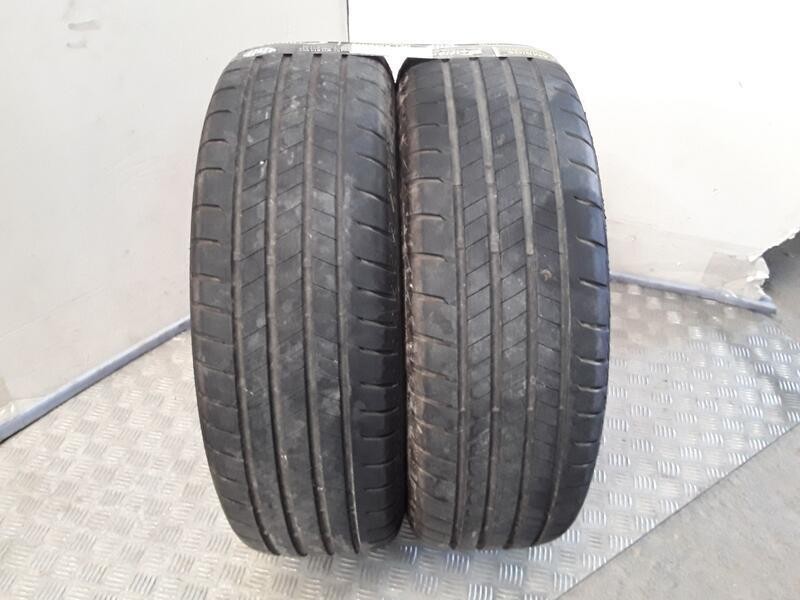 Recambio de neumatico pareja para neumaticos reutilizados - referencia OEM IAM 2256517102V BRIDGESTONE 225/65/17/102V