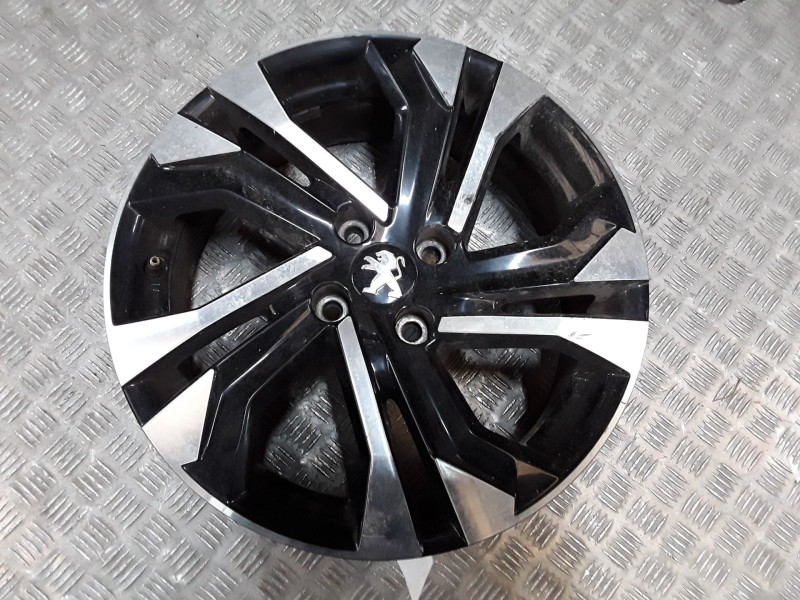 Recambio de llanta aluminio para peugeot 2008 ii (ud_, us_, uy_, uj_, ur_, uc_) 1.5 bluehdi 110 (udyhsk) referencia OEM IAM 6.5X