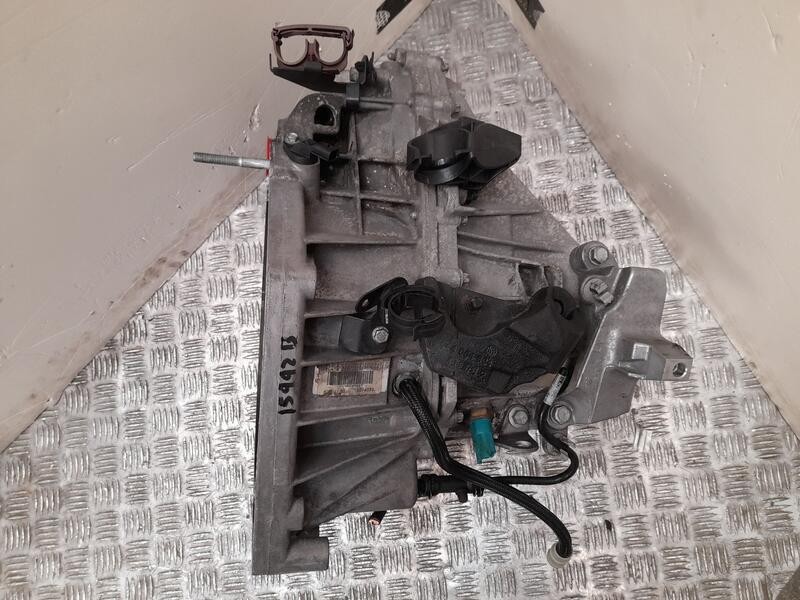 Recambio de caja cambios para renault megane iii berlina 5 p dynamique referencia OEM IAM TL4032 S026030 6VELOCIDADES