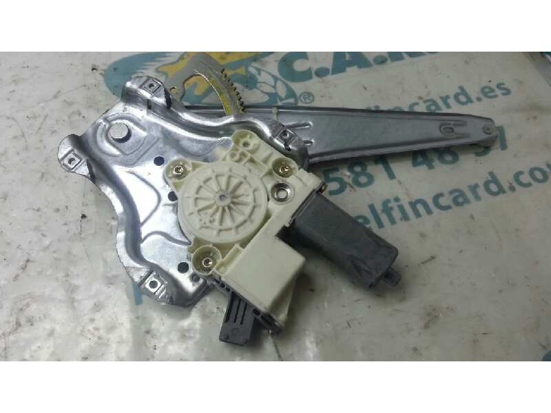 Recambio de elevalunas trasero derecho para toyota avensis wagon (t25) 2.0 sol referencia OEM IAM   