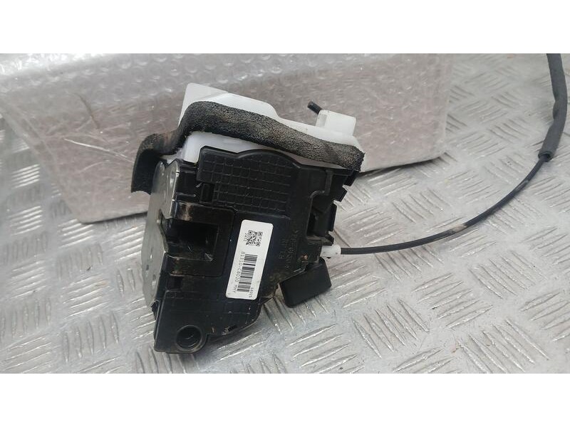 Recambio de cerradura puerta delantera izquierda para hyundai i20 active link referencia OEM IAM 81310C8020  