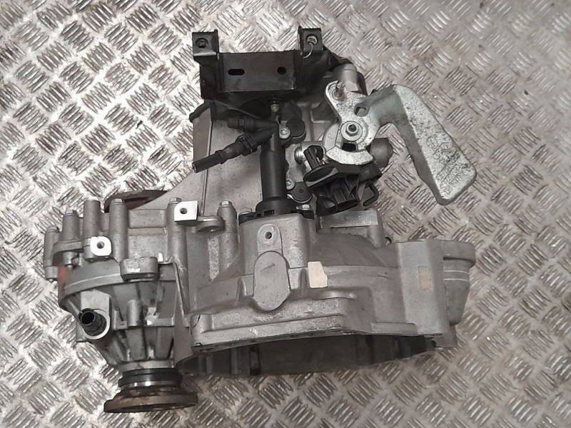 Recambio de caja cambios para audi a1 sportback (8xa) ambition referencia OEM IAM MZM 200812 5VELOCIDADES