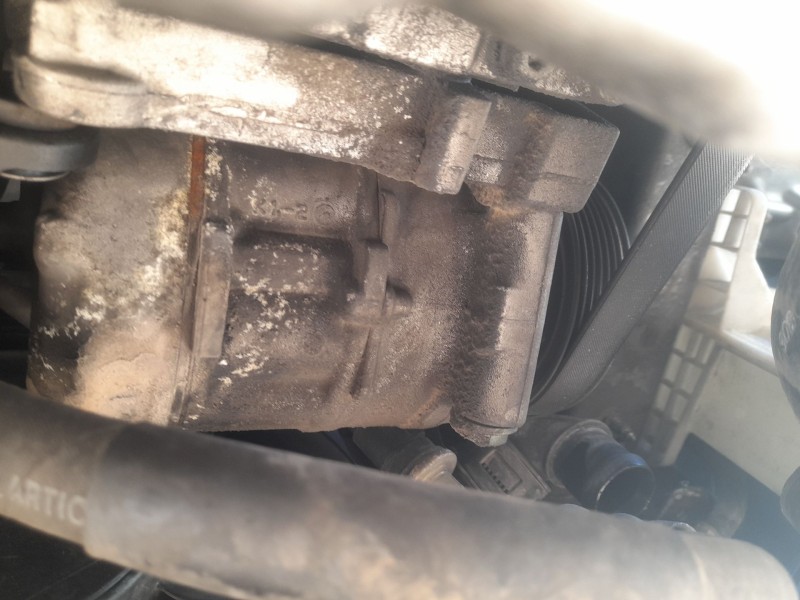 Recambio de compresor aire acondicionado para audi a3 (8p1) 2.0 tdi 16v referencia OEM IAM 1K0820859S  