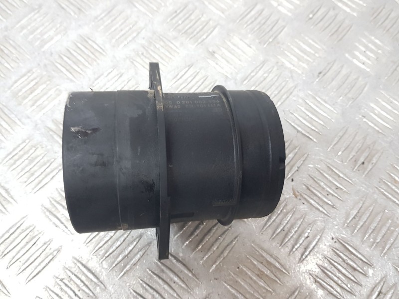 Recambio de caudalimetro para seat leon st (5f8) 2.0 tdi referencia OEM IAM 03L906461A 0281002956 BOSCH