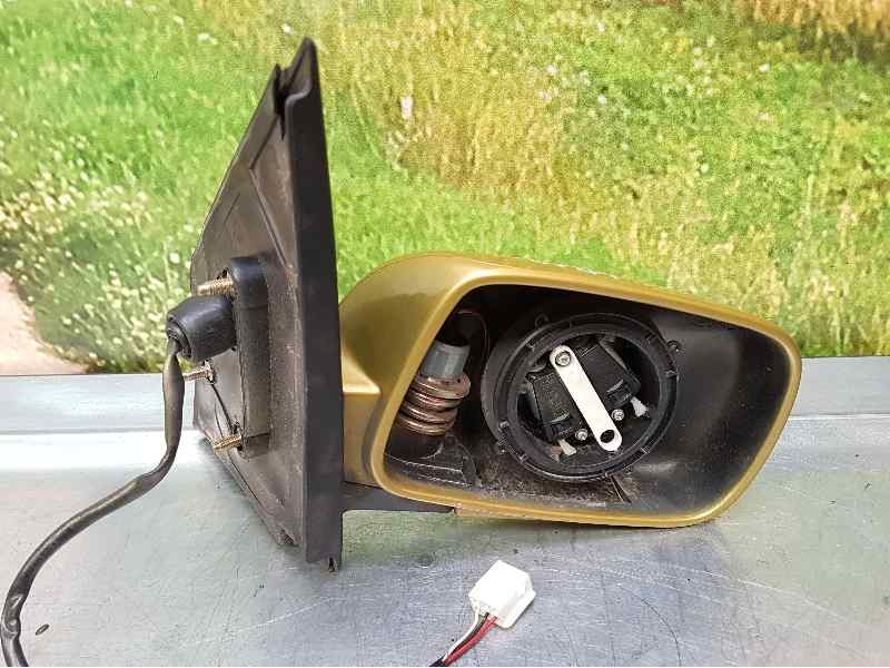 Recambio de retrovisor derecho para toyota yaris (ncp1/nlp1/scp1) 1.5 ts referencia OEM IAM  3 CABLES ELECTRICO-FALTA CRISTAL