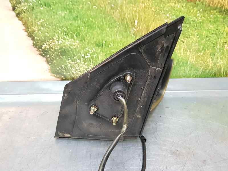 Recambio de retrovisor derecho para toyota yaris (ncp1/nlp1/scp1) 1.5 ts referencia OEM IAM  3 CABLES ELECTRICO-FALTA CRISTAL