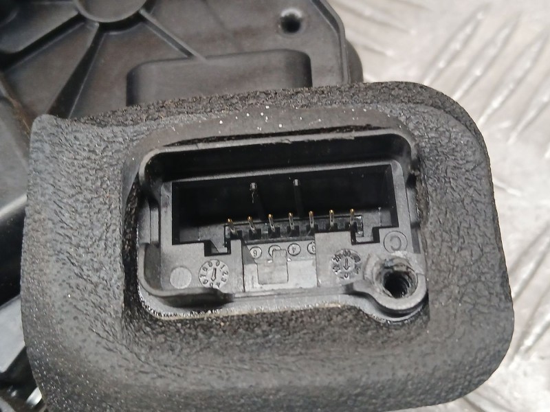 Recambio de cerradura puerta delantera izquierda para seat leon st (5f8) 2.0 tdi referencia OEM IAM 5K1837015E  