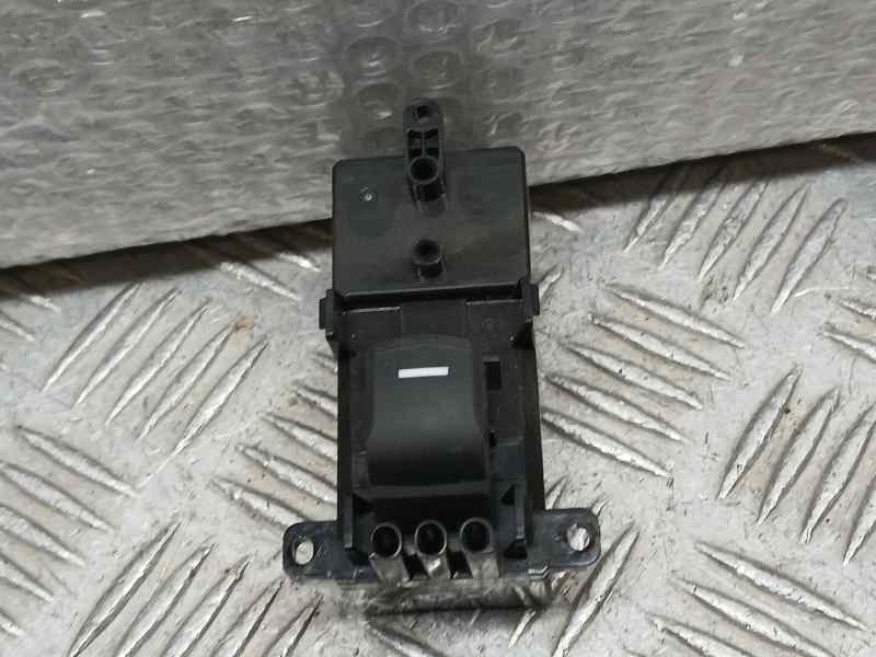 Recambio de mando elevalunas trasero derecho para honda cr-v elegance hybrid 2wd referencia OEM IAM M64613  
