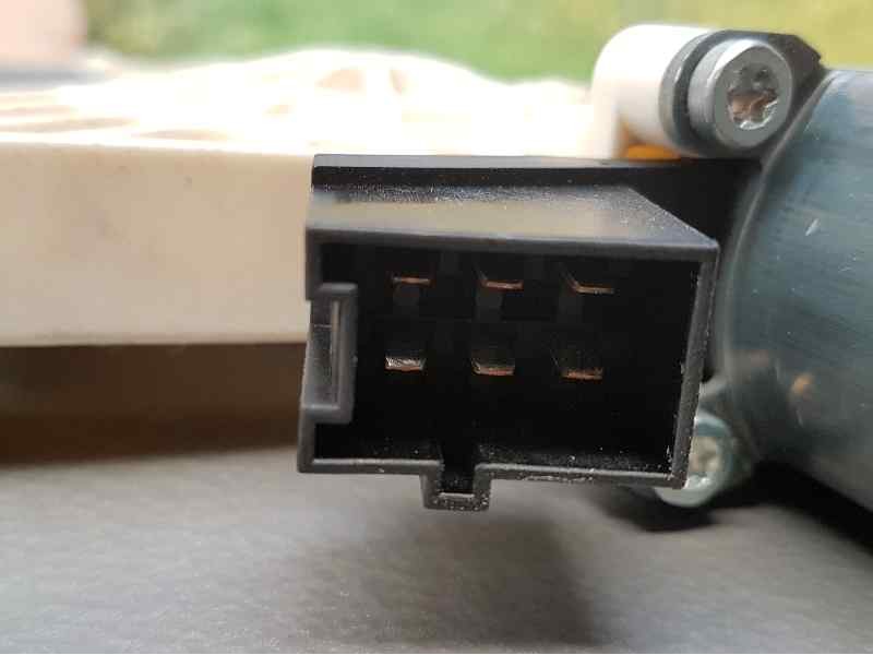 Recambio de elevalunas trasero derecho para mercedes-benz clase b (w245) 180 cdi (245.207) referencia OEM IAM A1697301679 6 PINS