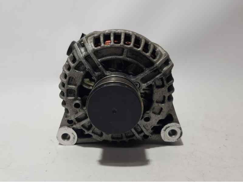 Recambio de alternador para mini clubman (r55) cooper d referencia OEM IAM 7794970 0124525126 BOSCH