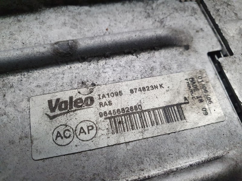 Recambio de intercooler para citroën c5 berlina attraction referencia OEM IAM 9645682880 874823N VALEO