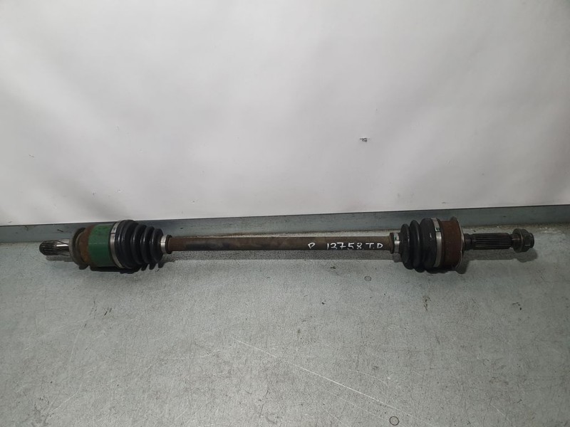 Recambio de transmision trasera derecha para subaru legacy familiar/outback b13 (bp) 2.5i outback referencia OEM IAM 28421AG011 