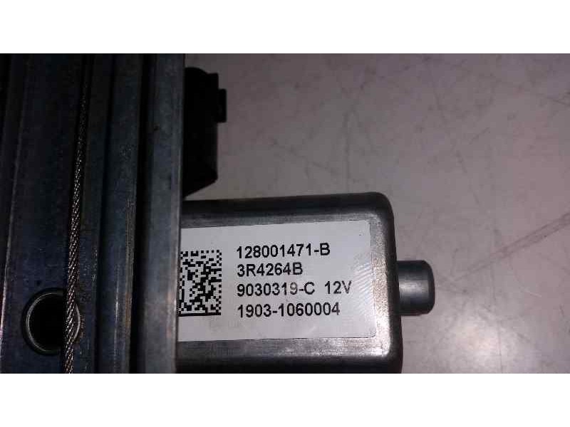 Recambio de elevalunas delantero derecho para renault captur dynamique referencia OEM IAM  2 PINS ELECTRICO