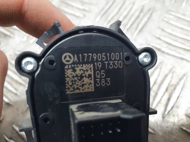 Recambio de boton start/stop para mercedes-benz clase cla (c118) coupe cla 200 d referencia OEM IAM A1779051001  