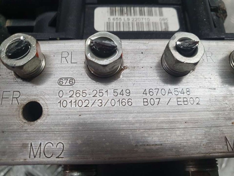 Recambio de abs para citroën c-zero high line referencia OEM IAM 4670A548 0265251549 BOSCH