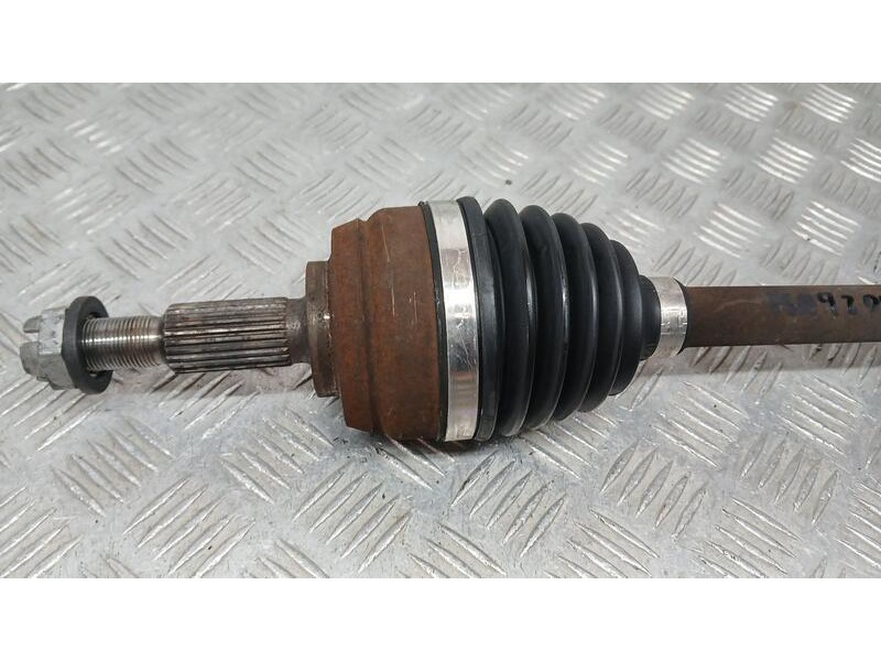 Recambio de transmision delantera izquierda para renault megane iii berlina 5 p dynamique referencia OEM IAM 8200725503  