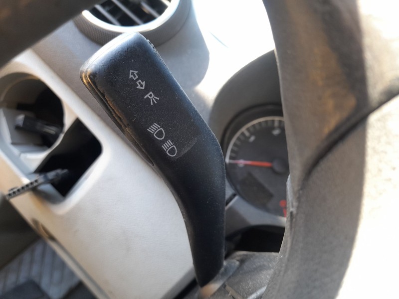 Recambio de mando luces y limpia para audi a3 (8p1) 2.0 tdi 16v referencia OEM IAM 8P0953513C  8P0953513C LUCES  8P0953519E LIMP