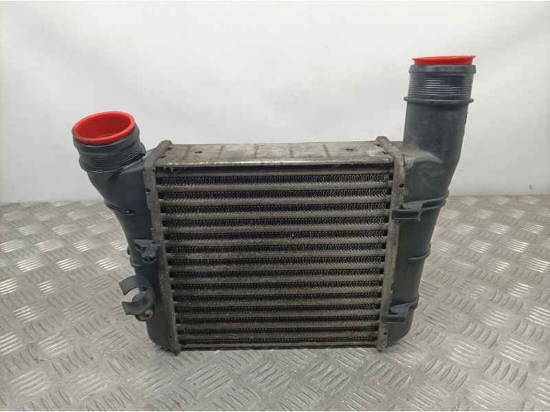Recambio de intercooler para audi a4 avant (8e) 1.9 tdi (96kw) referencia OEM IAM 8E0145805S 3058625 MODINE