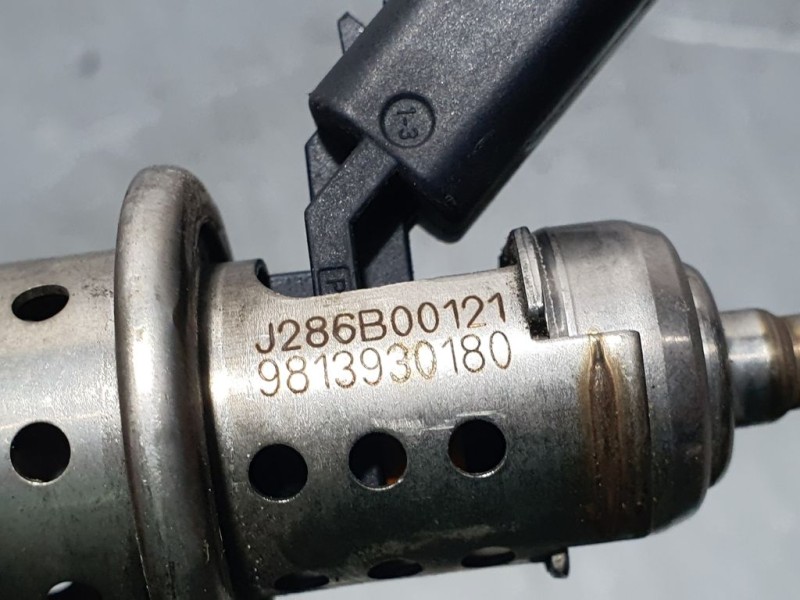 Recambio de inyector adblue para peugeot 3008 gt line referencia OEM IAM 9813930180 J286B00121 