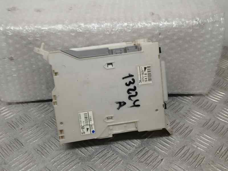 Recambio de caja reles / fusibles para lexus is200 (ds2/is2) 250 v6 referencia OEM IAM 8273053050 6D040961 