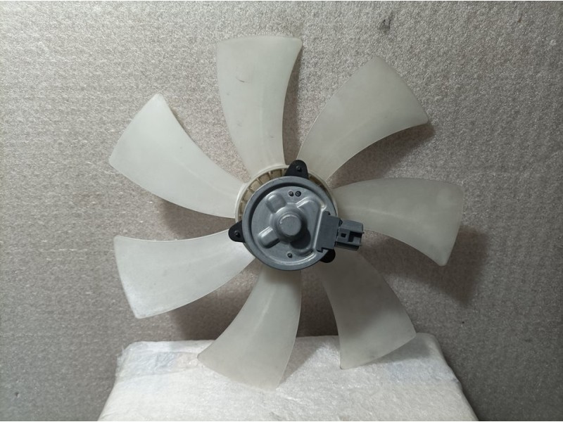 Recambio de electroventilador para citroën c-zero high line referencia OEM IAM 2635006160  DENSO CLAVIJA TOCADA