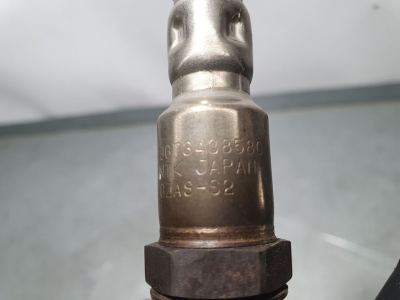 Recambio de sonda lambda para peugeot 208 style referencia OEM IAM 9673488580  NTK