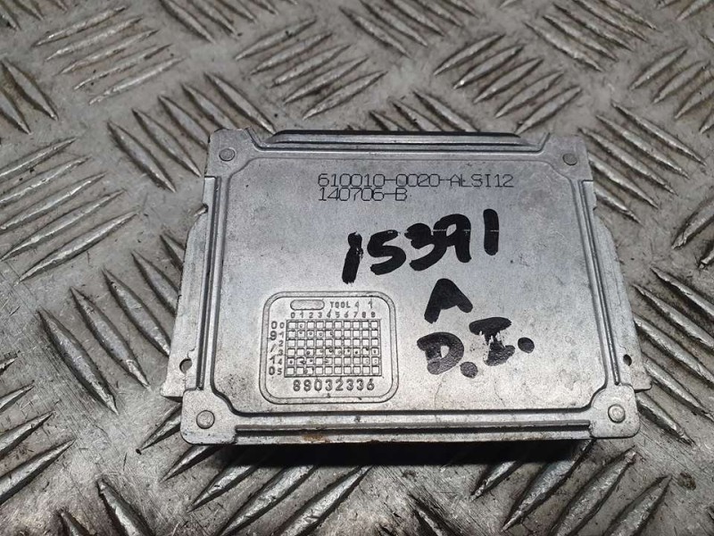 Recambio de centralita faros xenon para peugeot 3008 allure referencia OEM IAM 89034934  