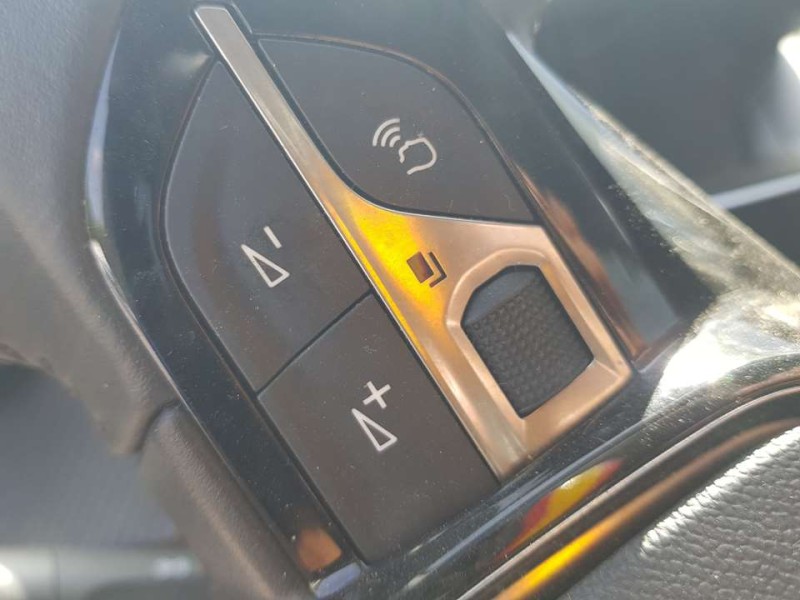 Recambio de volante para peugeot 208 (p2) allure referencia OEM IAM 98255044ZD  