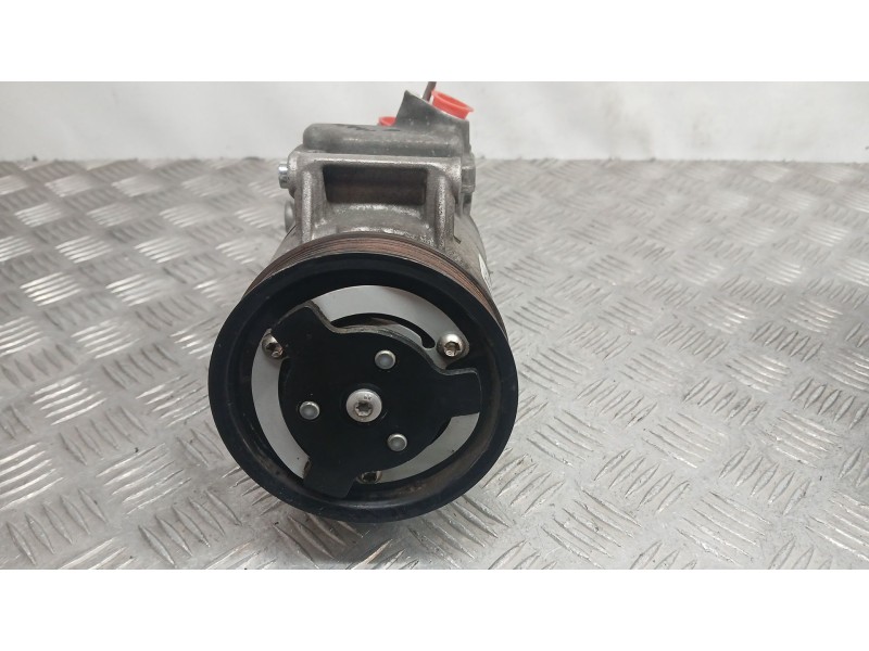 Recambio de compresor aire acondicionado para volkswagen golf vi (5k1) advance bluemotion referencia OEM IAM 5N0820803E DELPHI 0