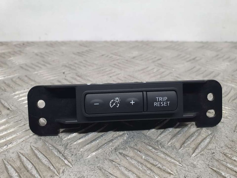 Recambio de modulo electronico para nissan micra v (k14) acenta referencia OEM IAM SIN REF  LUZ DEL CUADRO