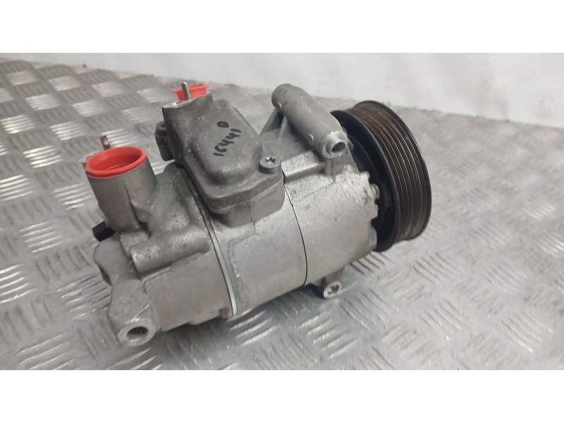 Recambio de compresor aire acondicionado para volkswagen golf vi (5k1) advance bluemotion referencia OEM IAM 5N0820803E DELPHI 0