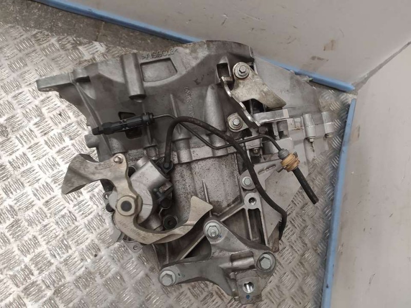Recambio de caja cambios para ford kuga (cbv) titanium referencia OEM IAM AV4R7002AA 190110042547 6VELOCIDADES