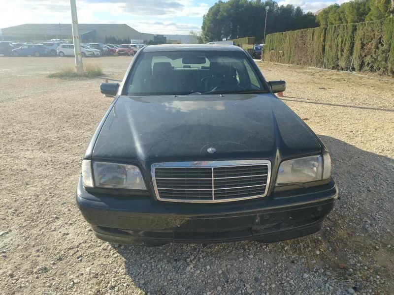 mercedes-benz clase c (w202) berlina del año 1998