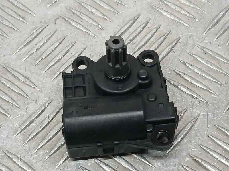 Recambio de motor apertura trampillas climatizador para tesla model 3 ev performance awd referencia OEM IAM T92882B  