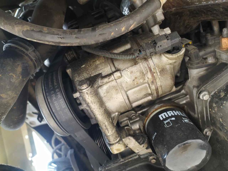 Recambio de compresor aire acondicionado para peugeot 3008 gt-line referencia OEM IAM 9827529180  