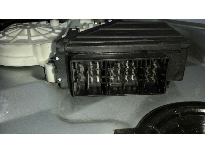 Recambio de elevalunas delantero derecho para seat cordoba berlina (6l2) reference referencia OEM IAM 6L4837462 6+12+8 PINS ELEC