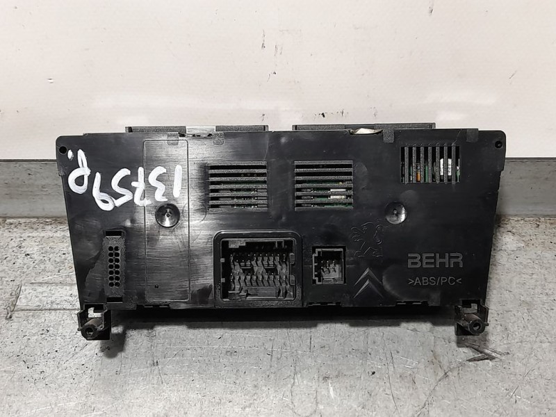 Recambio de mando climatizador para peugeot 5008 allure referencia OEM IAM 96738323  