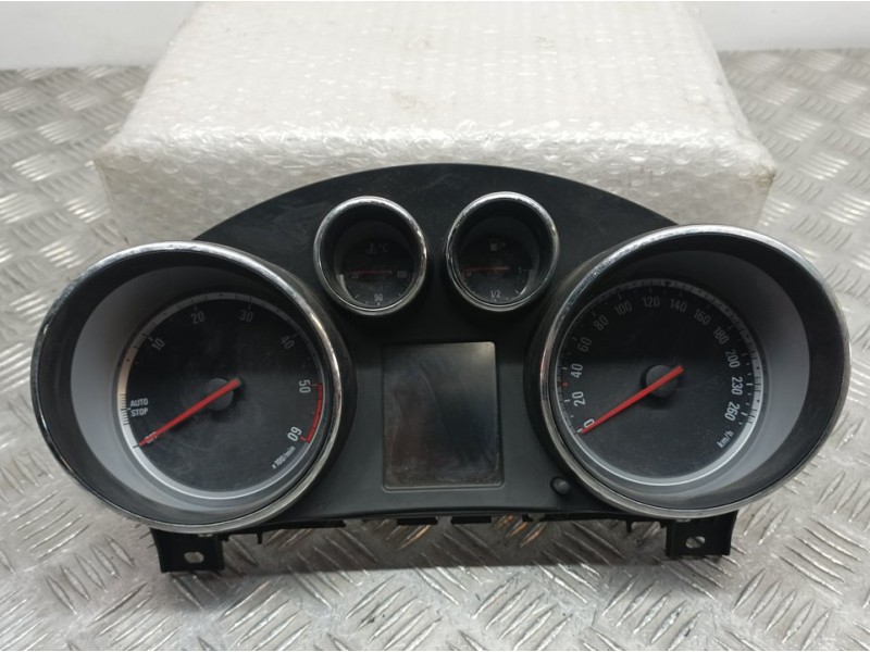 Recambio de cuadro instrumentos para opel insignia berlina selective referencia OEM IAM 2936898 A2C398131302 