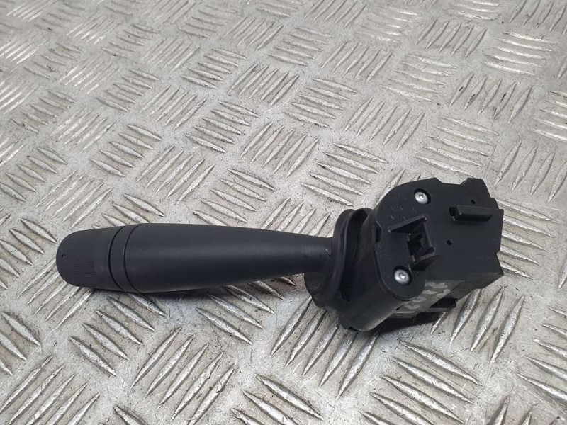 Recambio de mando limpia para dodge avenger sxt referencia OEM IAM 214867206  