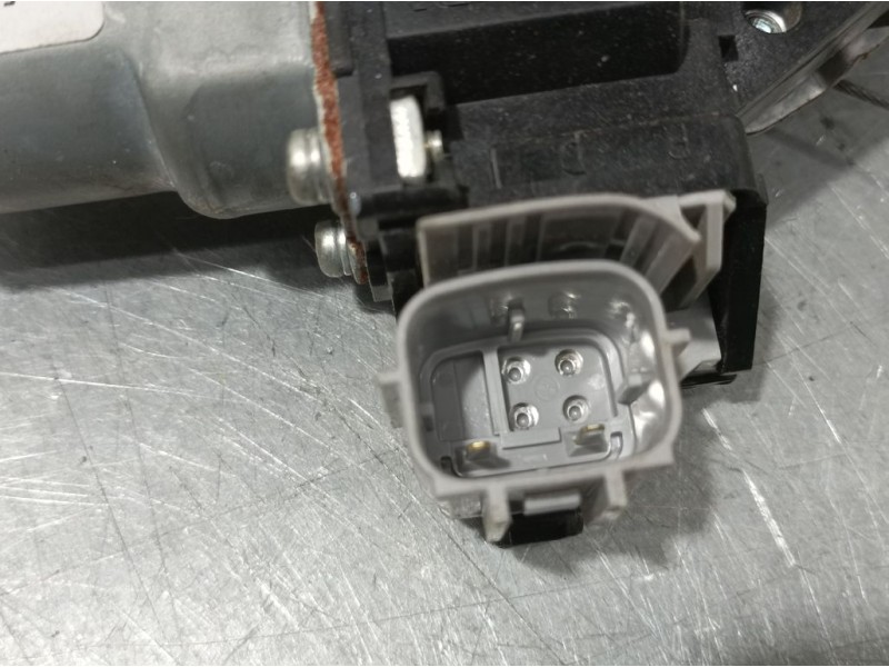 Recambio de elevalunas delantero derecho para nissan leaf acenta referencia OEM IAM 807313NA0A 2 PINS ELECTRICO 2 PINS