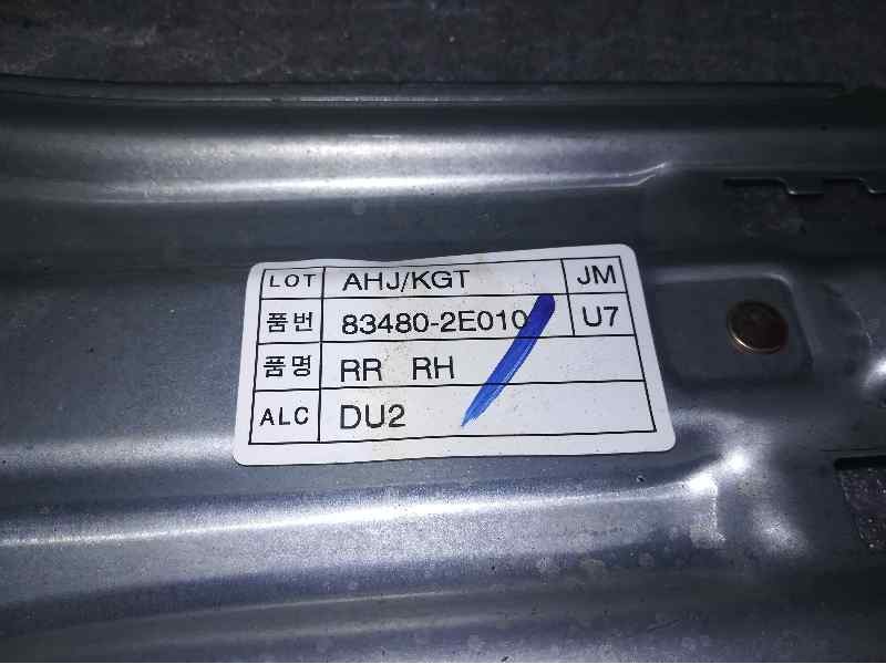 Recambio de elevalunas trasero derecho para hyundai tucson (jm) 2.0 crdi style referencia OEM IAM F00 1A2468 2 PINS ELECTRICO 83