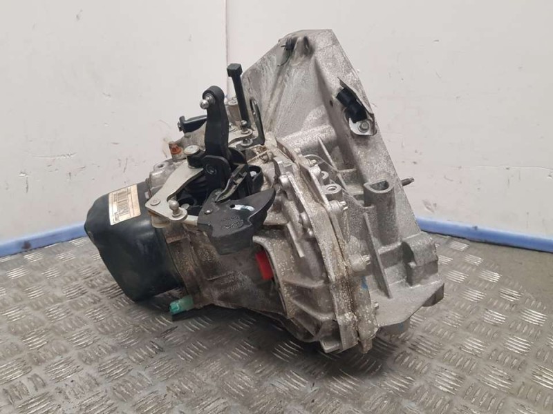 Recambio de caja cambios para nissan micra v (k14) acenta referencia OEM IAM JR5055 A041610 5VELOCIDADES