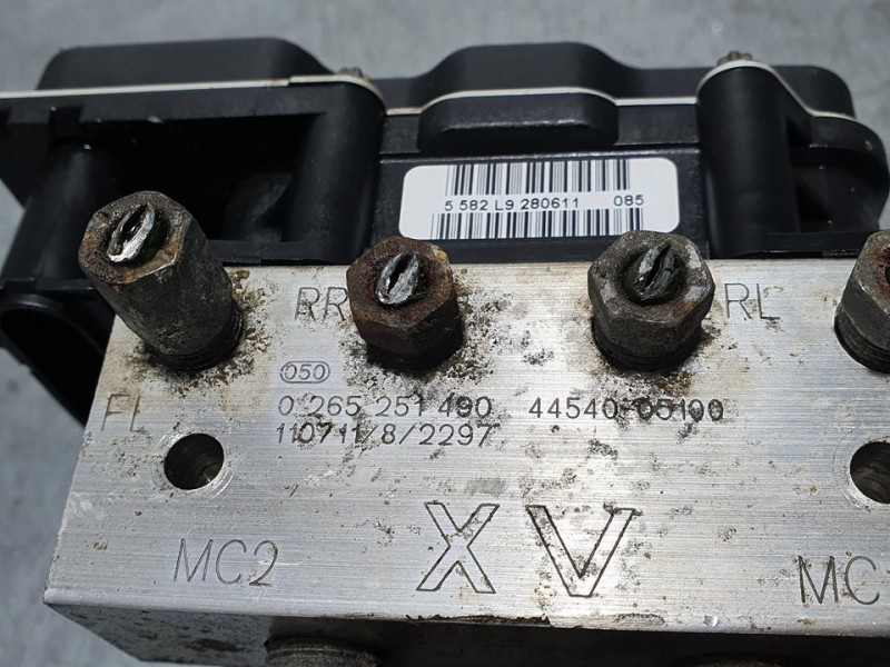 Recambio de abs para toyota avensis (t27) active referencia OEM IAM 4454005100 0265251490 