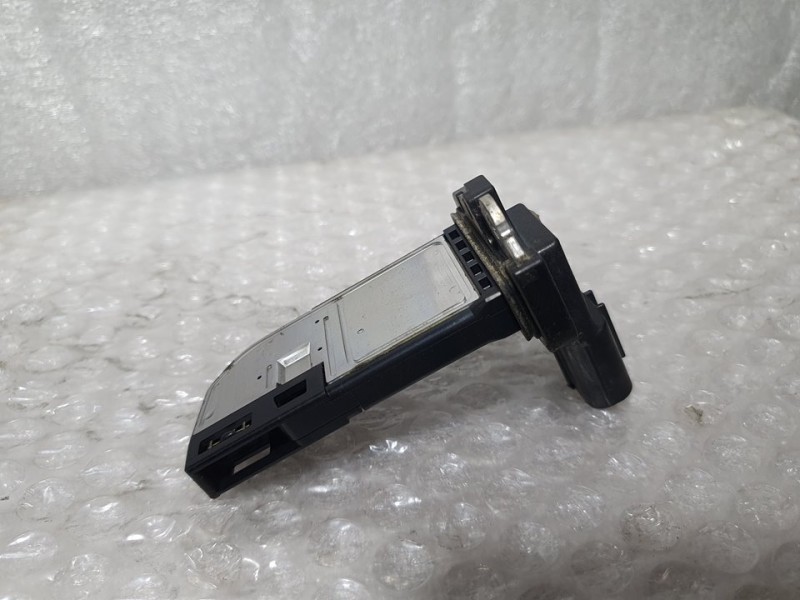 Recambio de caudalimetro para toyota avensis (t27) active referencia OEM IAM 2220426010 AFH70M77 