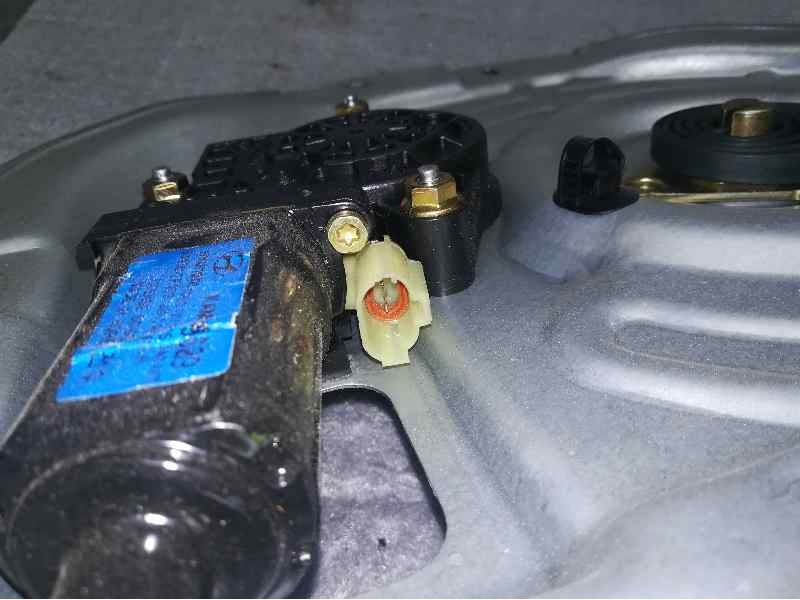 Recambio de elevalunas trasero izquierdo para hyundai tucson (jm) 2.0 crdi style referencia OEM IAM F00S1A2467 2 PINS ELECTRICO 