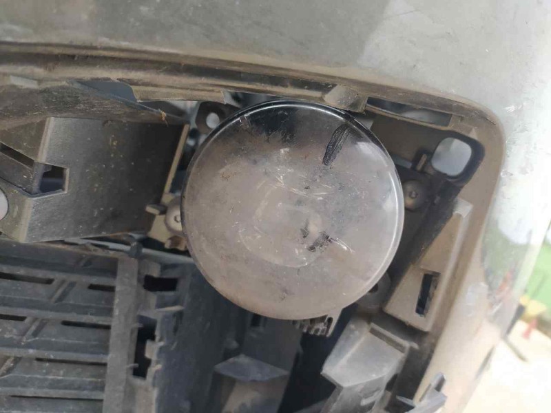 Recambio de faro antiniebla izquierdo para peugeot 3008 gt-line referencia OEM IAM 9811333380  