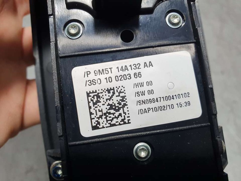 Recambio de mando elevalunas delantero izquierdo para ford kuga (cbv) titanium referencia OEM IAM 9M5T14A132AA 1547152 C/ MANDO 