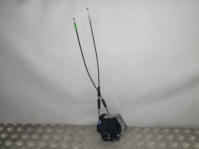 Recambio de cerradura puerta trasera izquierda para toyota avensis (t27) active referencia OEM IAM SIN REF  8 PINES